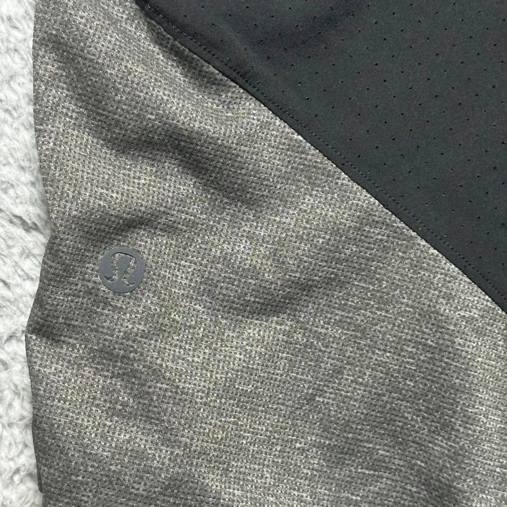 Lululemon Men's Pace Breaker Shorts Size L Black Gray Athletic Running Gym‎